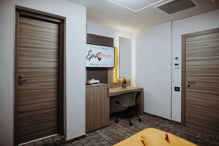 Room 63 of 132