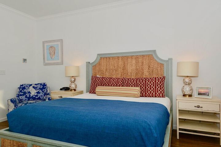 Room 40 of 169