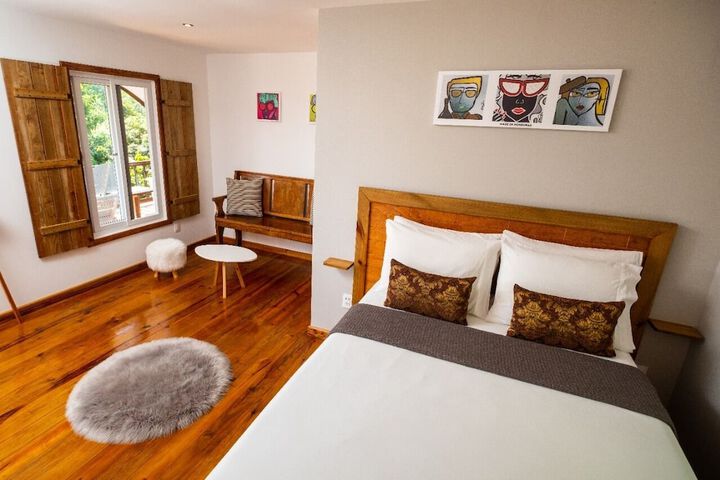 MANURII Boutique Hotel