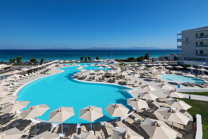 Pool Hotel