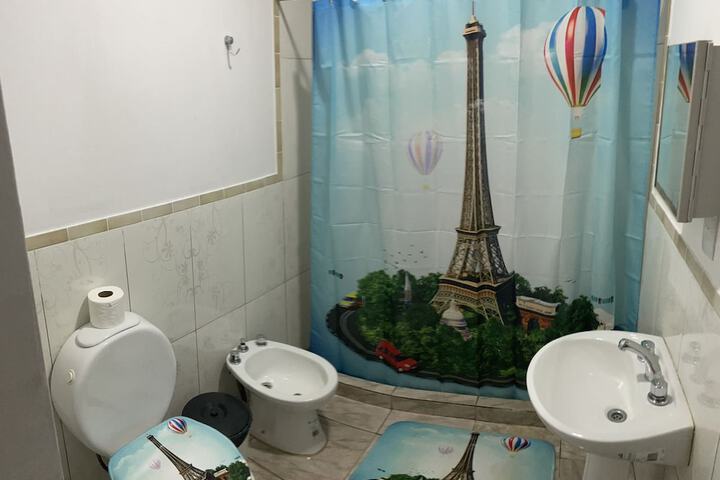 Room 16 of 18