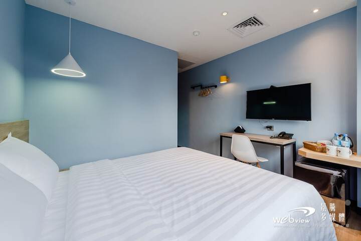 Room 18 of 88