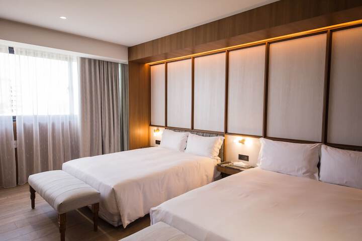 Room 115 of 243