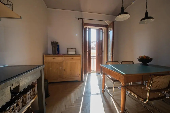Room 7 of 10
