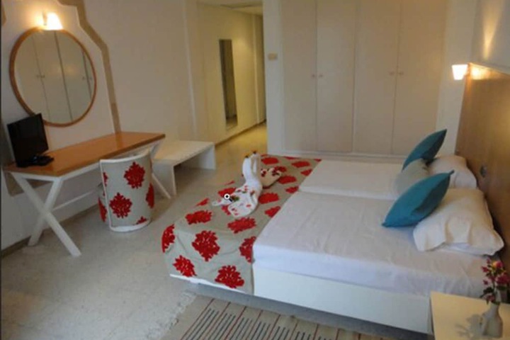 Room 6 of 21