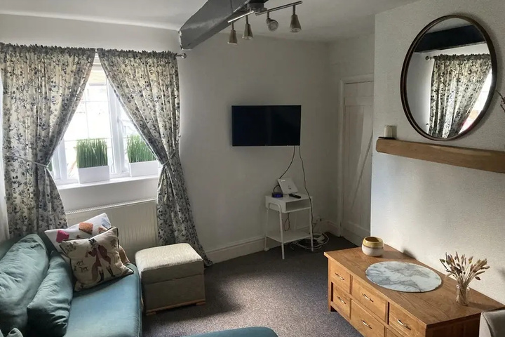 Room 3 of 9