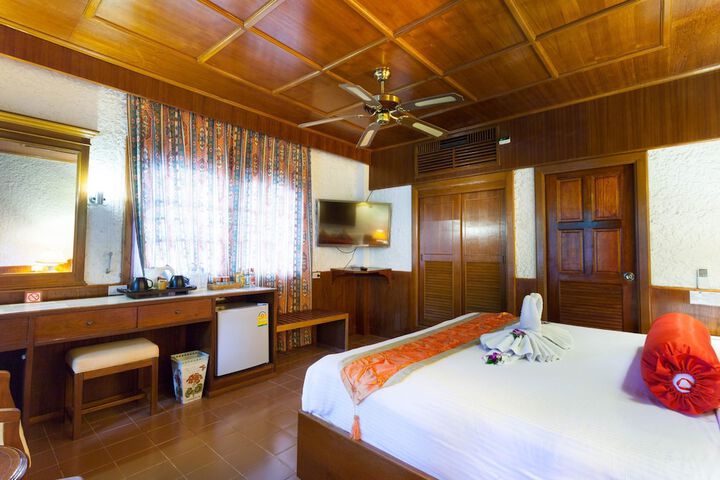 Room 5 of 91