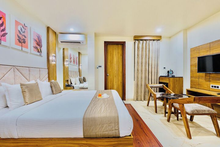 Room 10 of 48