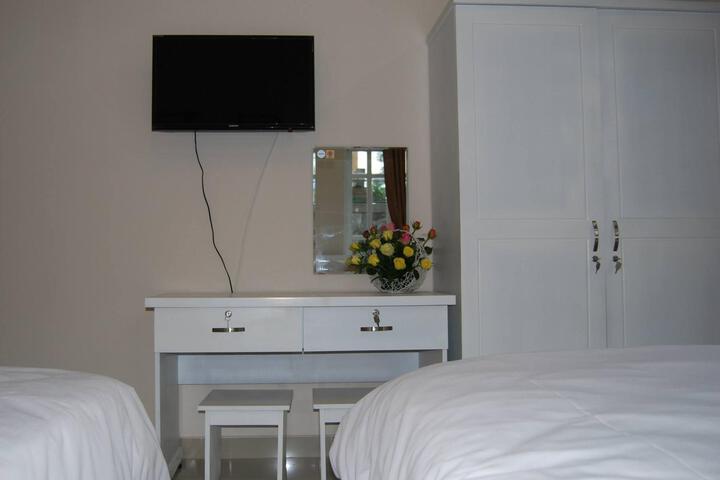 Hoa Tra Hotel