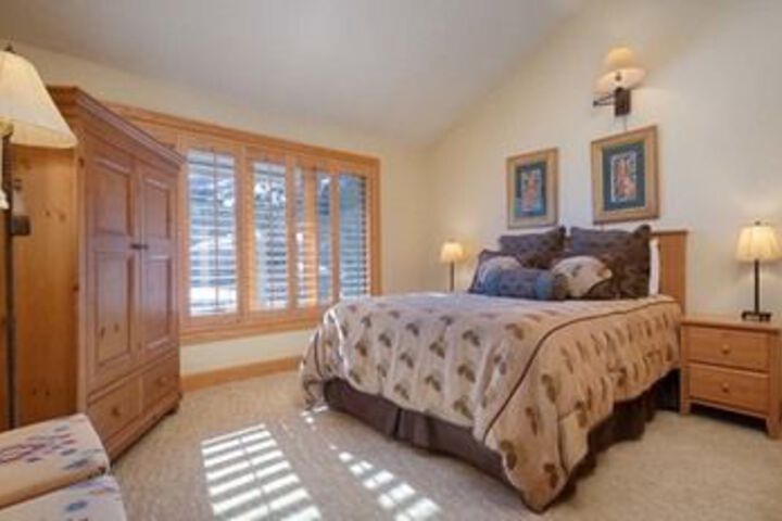 Room 15 of 23