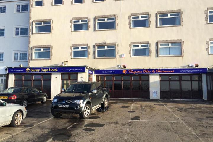 Sunny Days Hotel