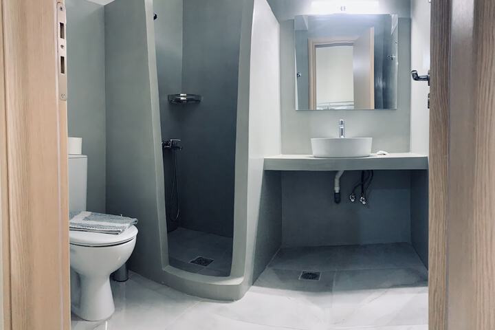 Room 53 of 79