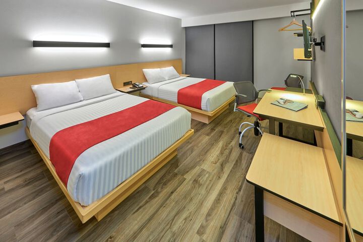 Room 8 of 47