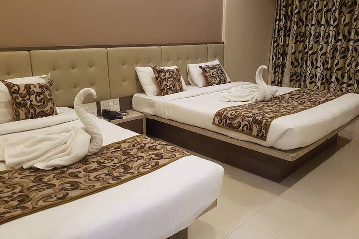 Room 4 of 25