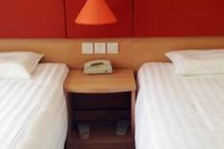 Room 19 of 23