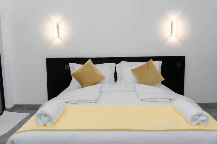 Room 7 of 28
