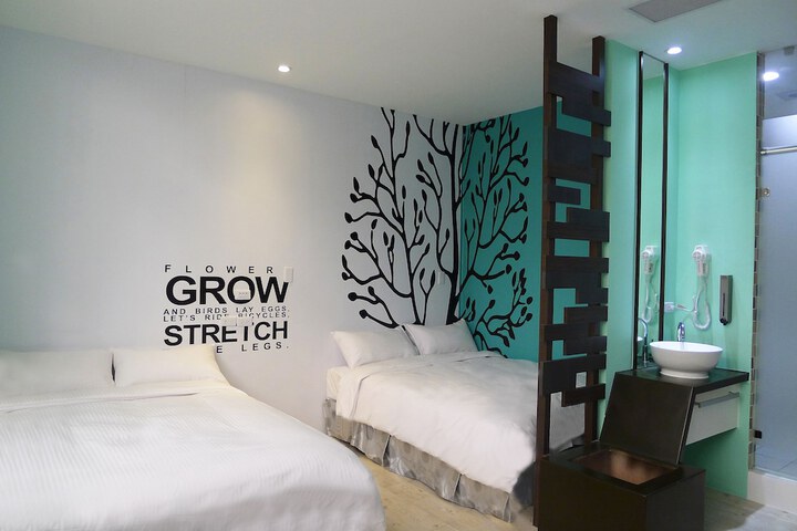 Room 3 of 31