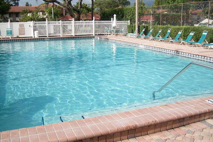Hotel with Pool