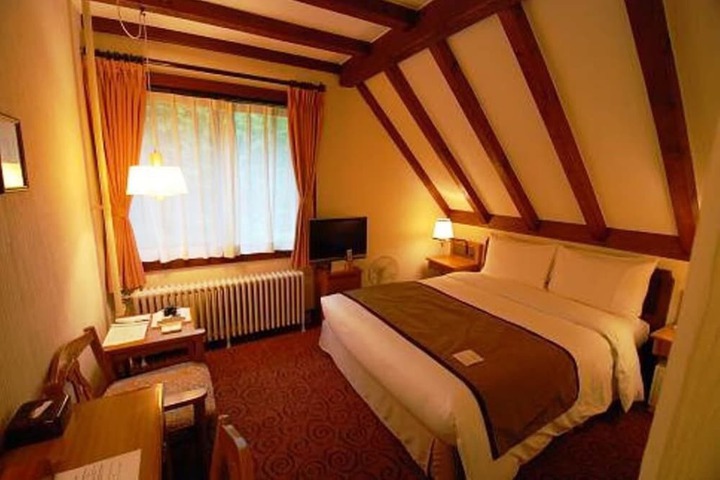 Room 29 of 73