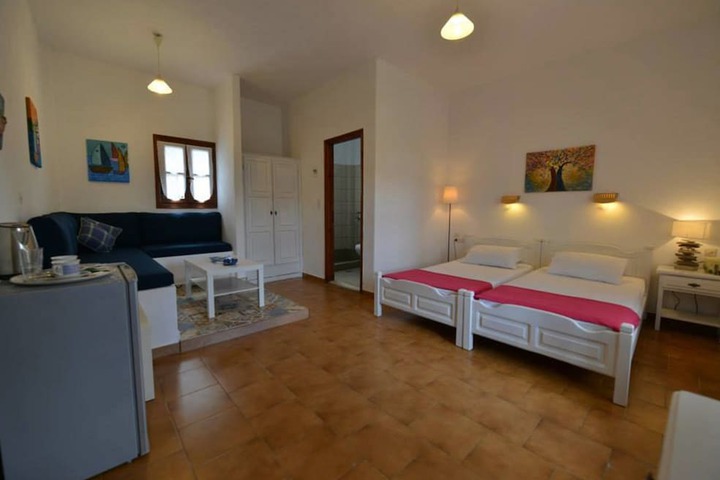 Room 15 of 48