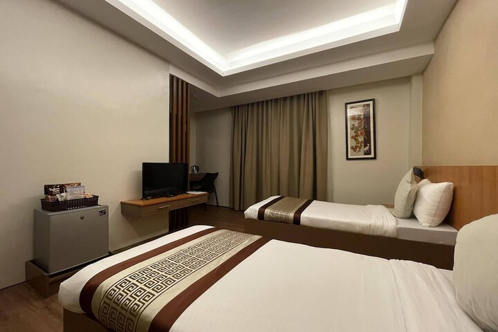 Room 17 of 39