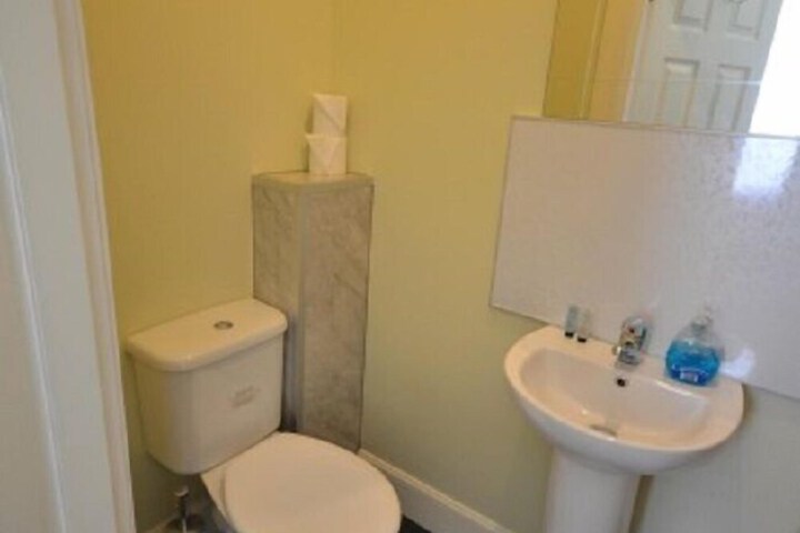 Room 18 of 29