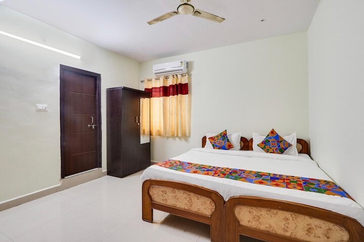 Room 8 of 25