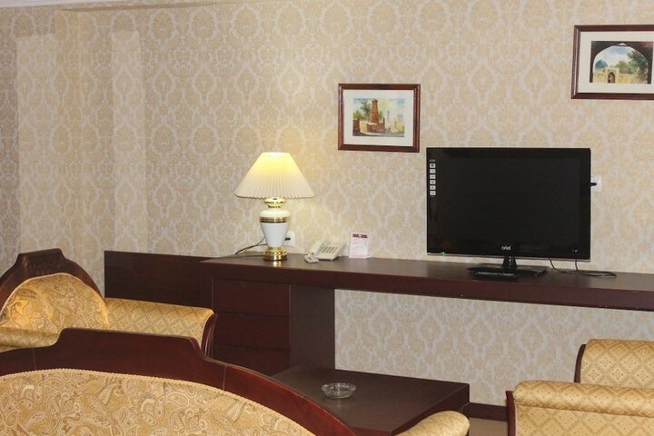 Room 38 of 76
