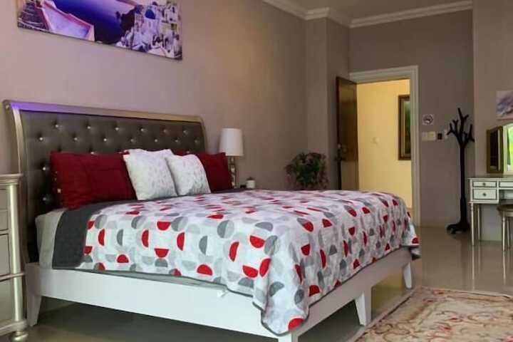 Room 44 of 117