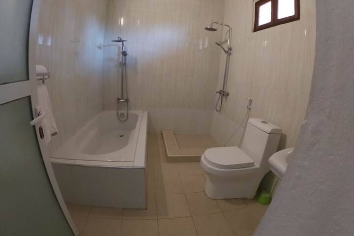 Room 18 of 27