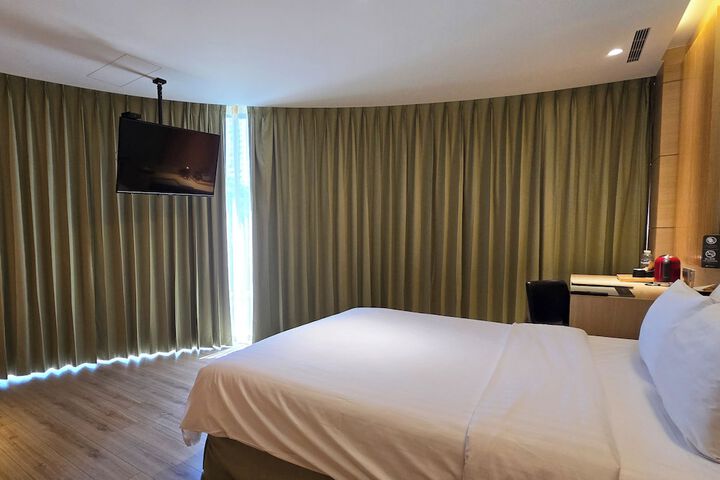 Room 19 of 56