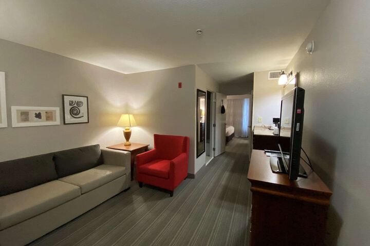 1 King Bed Suite (8 of 8)
