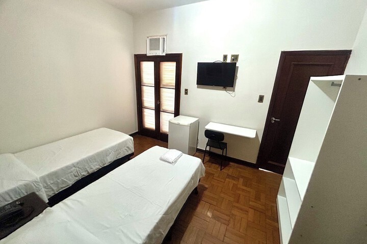 Room 13 of 54