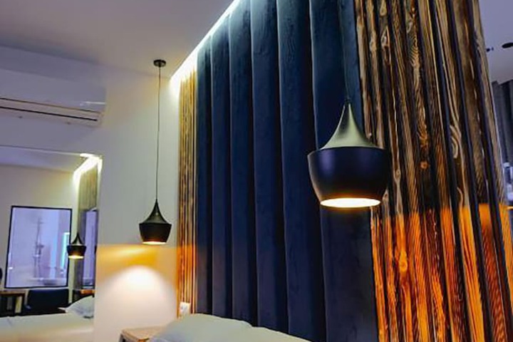 Room 37 of 133