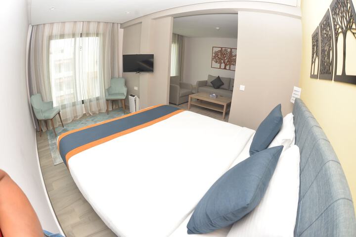 Room 14 of 53