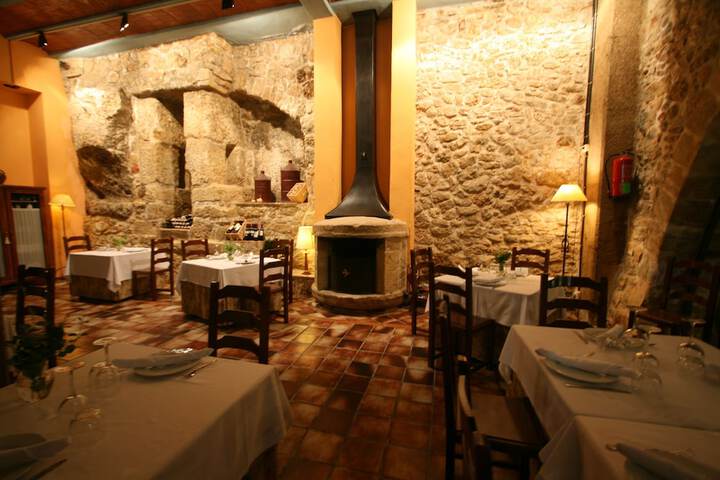 Dining 55 of 61