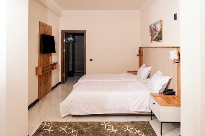 Room 6 of 50