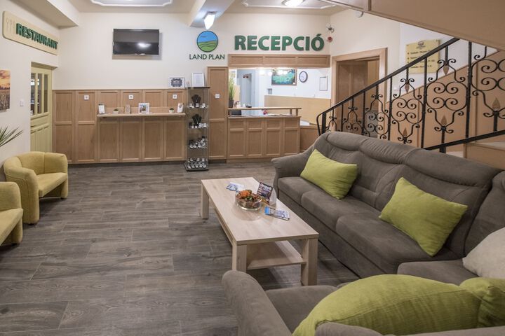 Guest Lobby