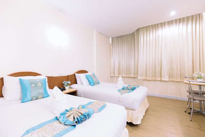 Room 28 of 73
