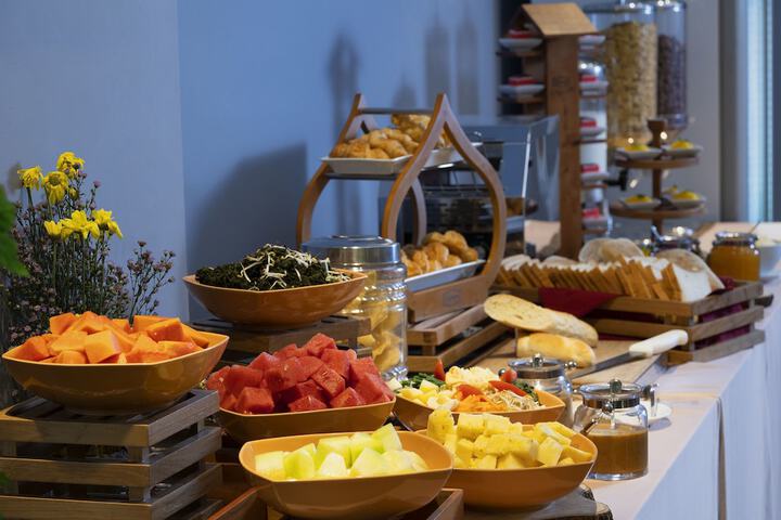 Breakfast/Coffee Service 22 of 46
