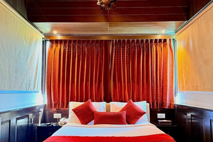 Room 30 of 84