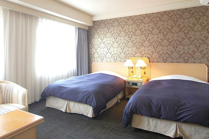 Room 15 of 51