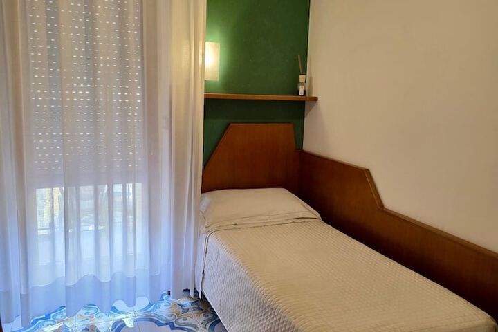 Room 26 of 58