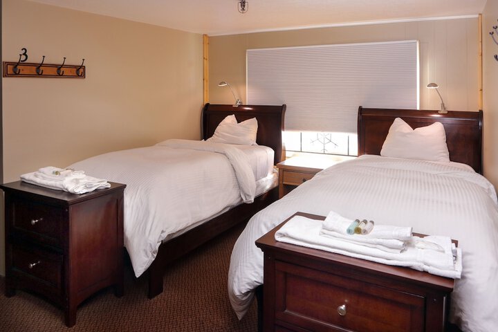 Room 10 of 64