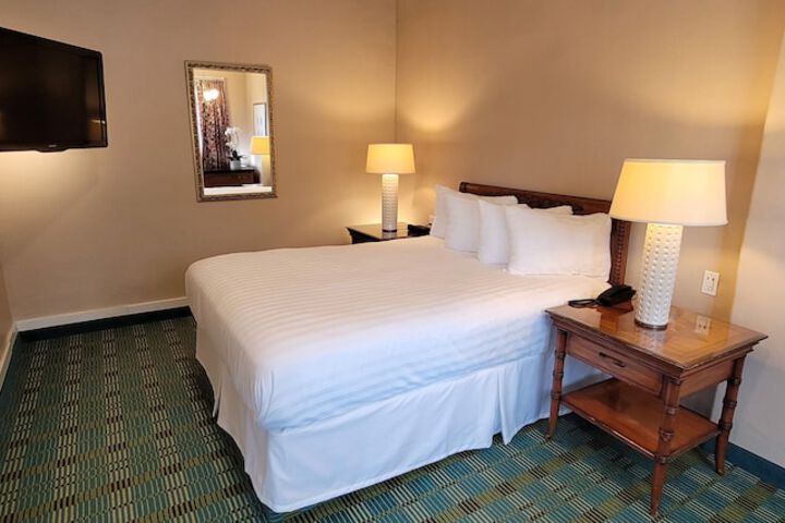 Room 27 of 58