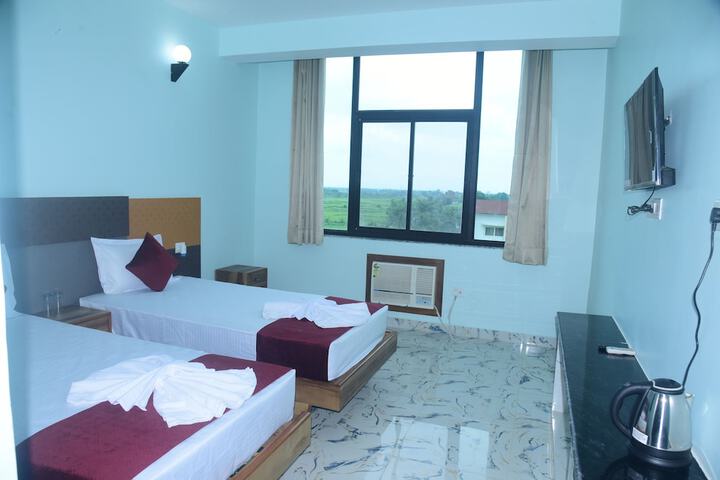 Room 12 of 26