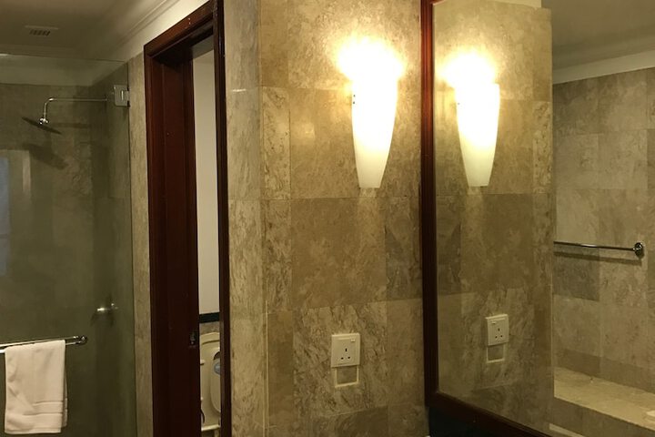 Room 36 of 114