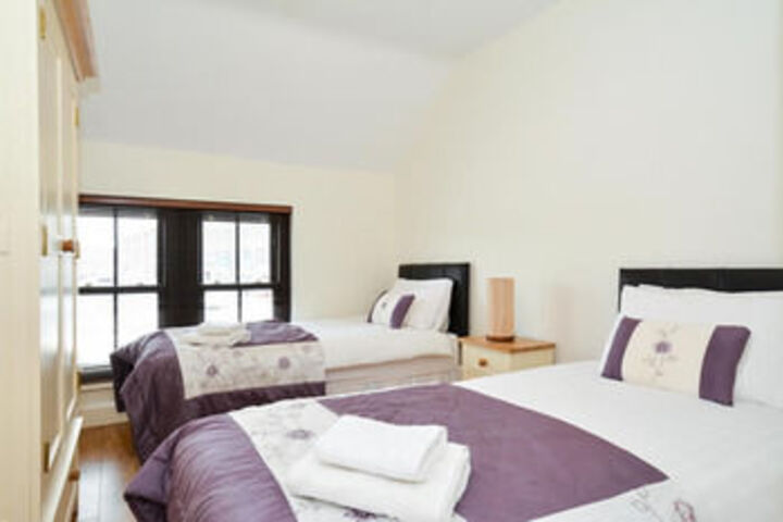 Room 9 of 21