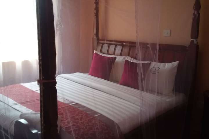 Room 17 of 42