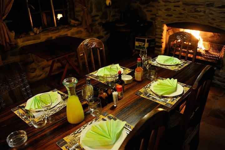 Dining 10 of 20